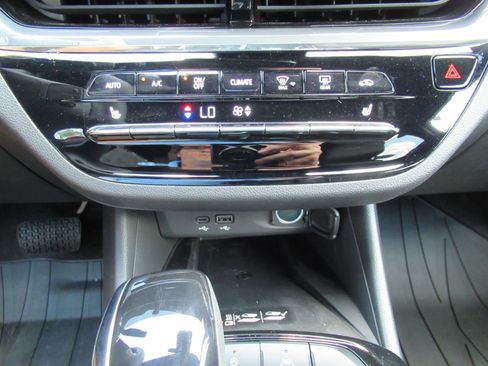 Used 2026 Buick Envista Avenir FWD image 28