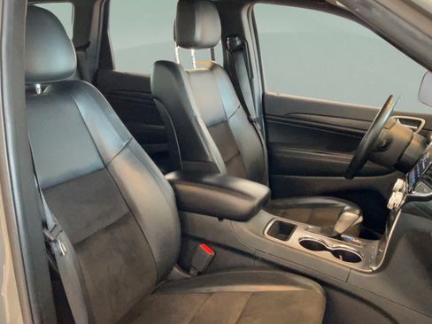 Used 2021 Jeep Grand Cherokee Laredo X RWD image 39