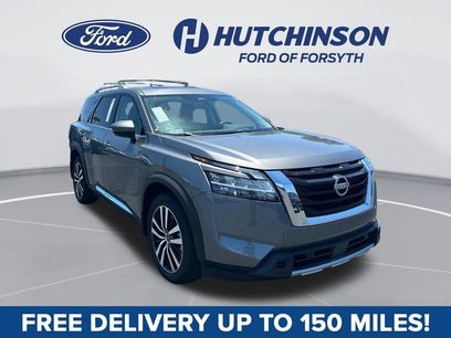 Used 2024 Nissan Pathfinder Platinum