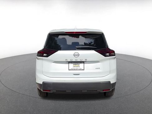 Used 2025 Nissan Rogue SV AWD/4WD image 12