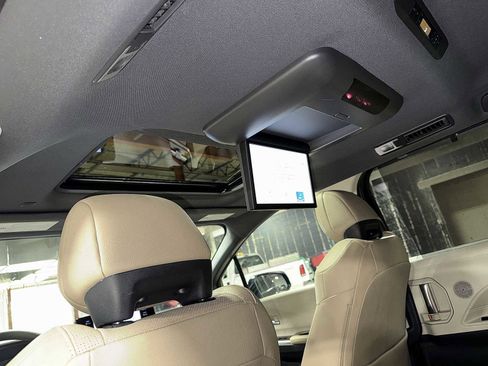 Used 2023 Toyota Sienna Limited w/ Protection Package (TMS) image 26