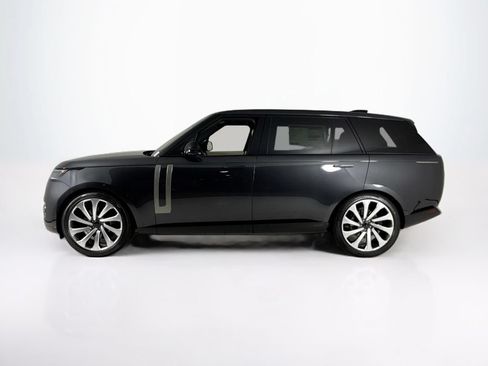 New 2026 Land Rover Range Rover Long Wheelbase SE AWD/4WD image 2