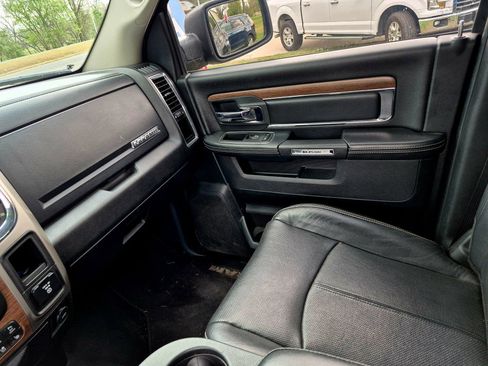 Used 2018 RAM 1500 Laramie w/ Convenience Group image 14