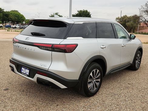 Used 2023 INFINITI QX60 Pure AWD/4WD image 3