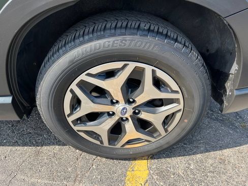 Certified 2023 Subaru Forester Premium AWD/4WD image 11