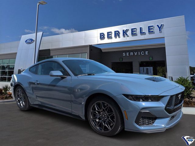Used 2025 Ford Mustang GT Premium w/ GT Performance Package RWD image 1