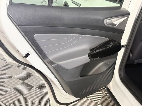 Used 2023 Volkswagen ID.4 Pro S RWD image 30