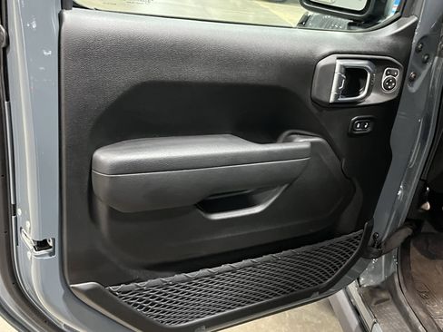 Certified 2025 Jeep Wrangler Unlimited Sport AWD/4WD image 17