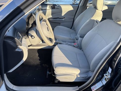 Used 2012 Subaru Forester 2.5X w/ Alloy Wheel Pkg image 9