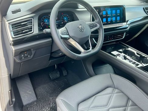 New 2025 Volkswagen Atlas Cross Sport SE AWD/4WD image 17