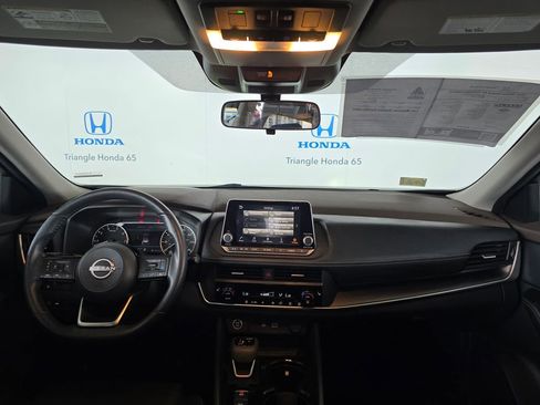 Used 2023 Nissan Rogue SV FWD image 6