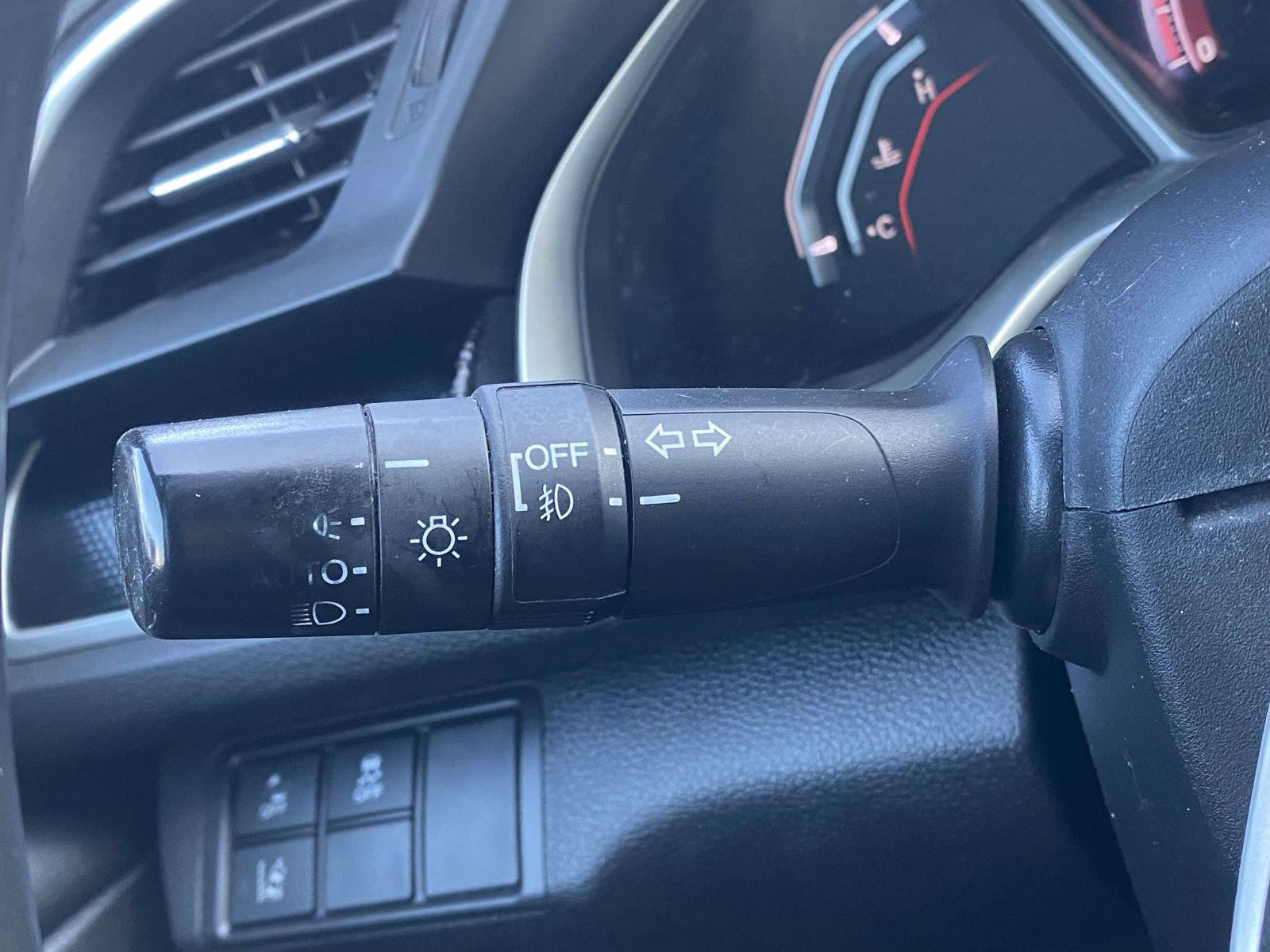 Used 2019 Honda Civic Sport image 32