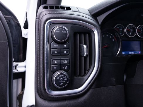 Used 2020 Chevrolet Silverado 1500 LT Trail Boss AWD/4WD image 10