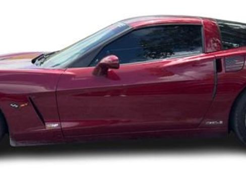 Used 2006 Chevrolet Corvette Coupe w/ Performance Package RWD image 3
