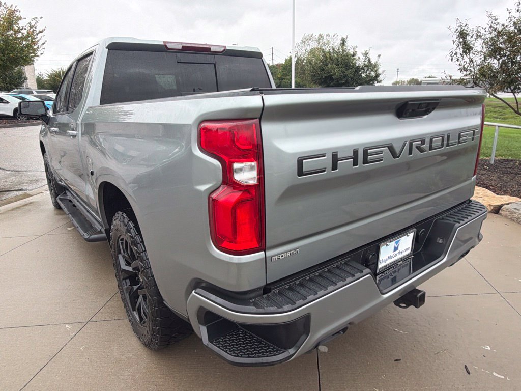 Used 2025 Chevrolet Silverado 1500 RST AWD/4WD image 12