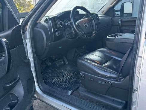 Used 2011 GMC Sierra 1500 SLE w/ Power Tech Package AWD/4WD image 5
