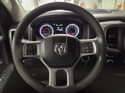 Used 2022 RAM 1500 Classic SLT RWD image 16