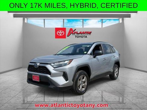 Certified 2023 Toyota RAV4 LE AWD/4WD image 4
