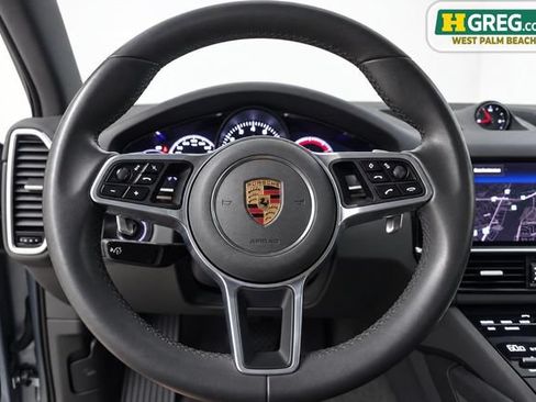 Used 2023 Porsche Cayenne AWD/4WD image 14