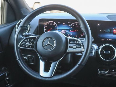 Used 2023 Mercedes-Benz GLB 250 4MATIC image 16
