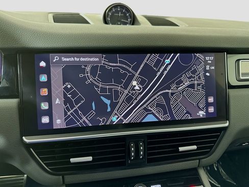 Certified 2023 Porsche Cayenne S Platinum image 16