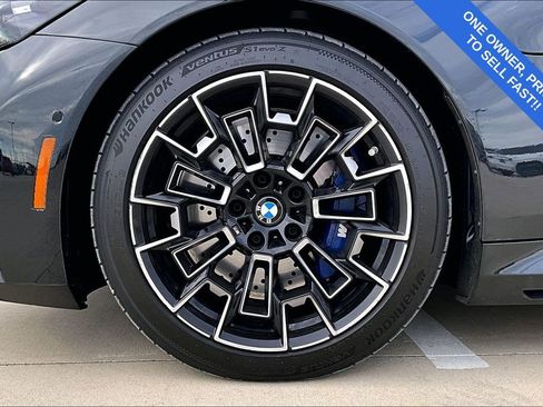 Used 2025 BMW M5 w/ Executive Package image 11