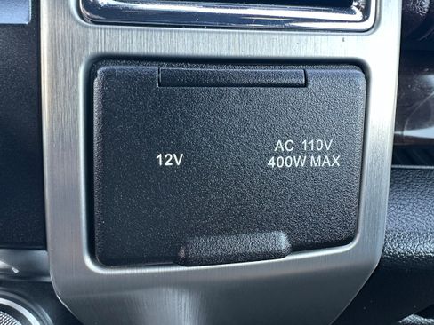 Used 2015 Ford F150 Platinum w/ Equipment Group 701A Luxury AWD/4WD image 22