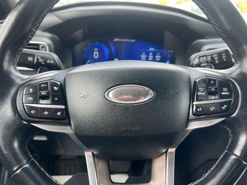 Used 2020 Ford Explorer Platinum w/ Premium Technology Package image 35