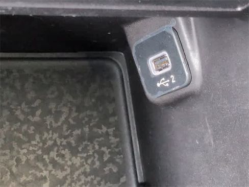 Used 2025 Jeep Gladiator Sport image 31