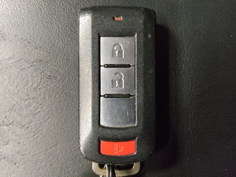Used 2019 Mitsubishi Outlander SE FWD image 32