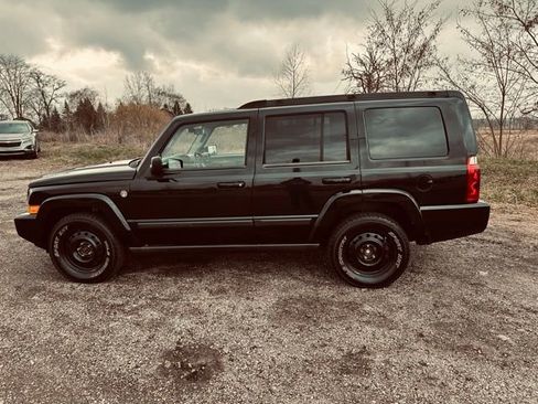 Used 2007 Jeep Commander Sport w/ Trailer Tow Group IV image 9