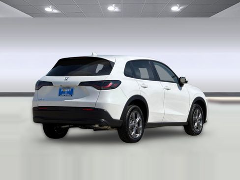 New 2026 Honda HR-V LX image 8