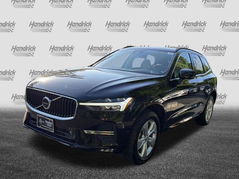 Certified 2022 Volvo XC60 B5 Momentum AWD/4WD image 5