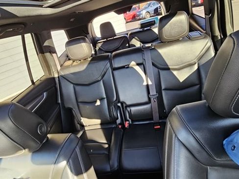 Used 2024 Cadillac XT6 Luxury w/ LPO, Floor Liner Package AWD/4WD image 24