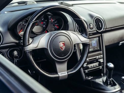 Used 2010 Porsche Boxster RWD image 7