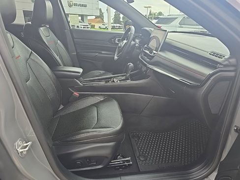 Used 2023 Jeep Compass Trailhawk w/ Trailhawk Elite Group image 5