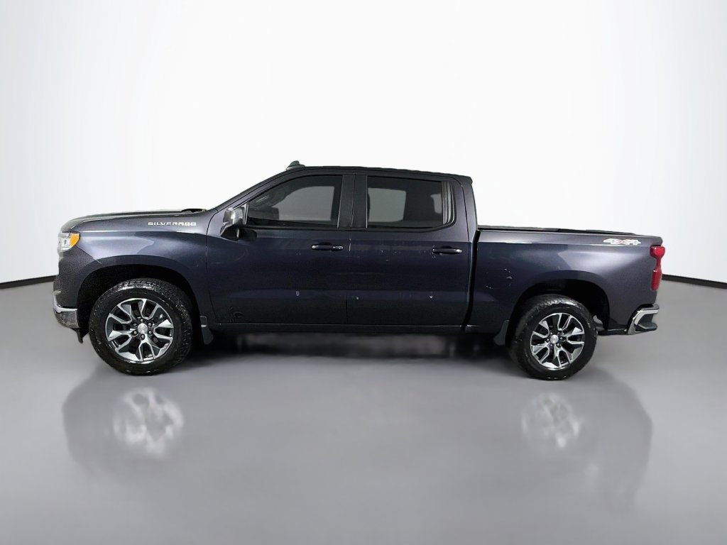 Used 2023 Chevrolet Silverado 1500 LT AWD/4WD image 4