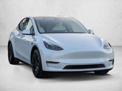Used 2022 Tesla Model Y Performance image 3