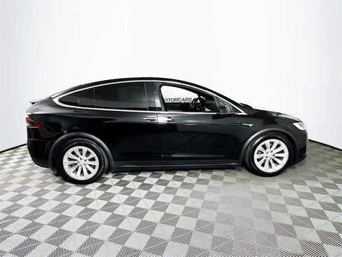 Used 2018 Tesla Model X 100D image 8