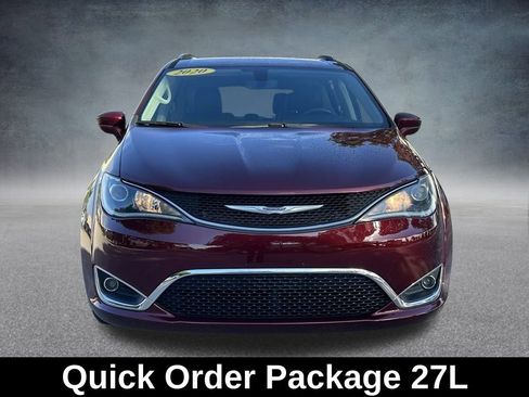 Certified 2020 Chrysler Pacifica Touring-L image 3