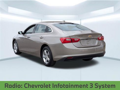 Used 2025 Chevrolet Malibu LT FWD image 4