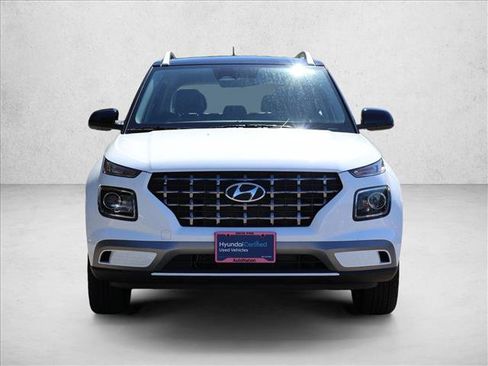 Certified 2026 Hyundai Venue SEL FWD image 2