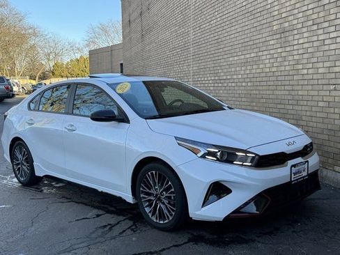 Used 2023 Kia Forte GT-Line w/ GT-Line Premium Package image 2