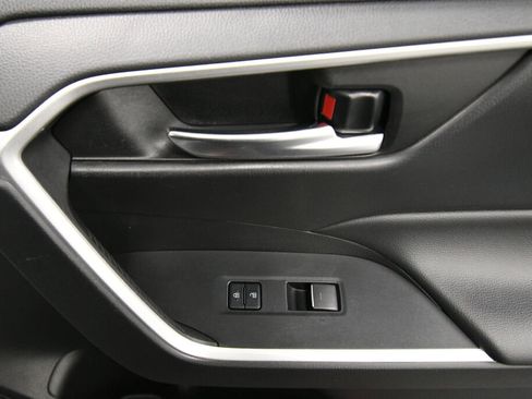 Certified 2022 Toyota RAV4 XLE image 29