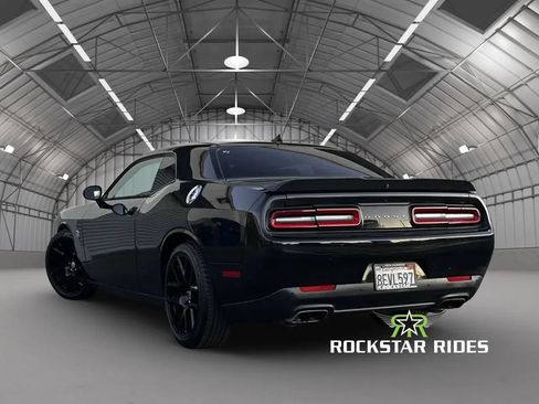Used 2015 Dodge Challenger R/T Scat Pack w/ Driver Convenience Group RWD image 4