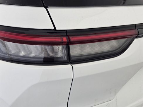 New 2025 Jeep Grand Cherokee Limited image 13