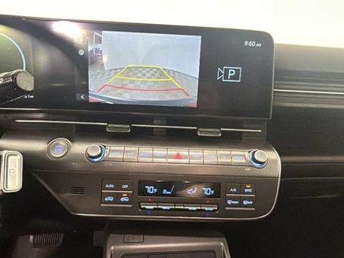 Certified 2025 Hyundai Kona SEL AWD/4WD image 25