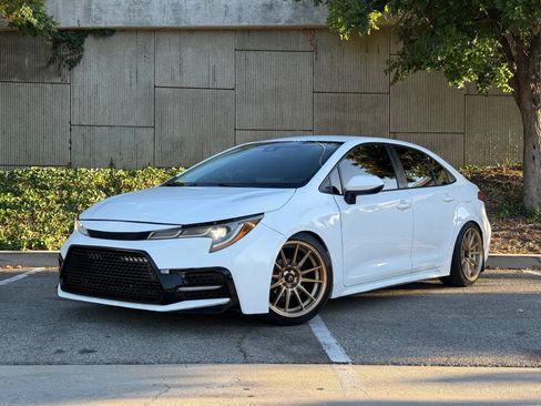 Used 2020 Toyota Corolla LE w/ Carpet Mat Package (TMS) FWD image 1