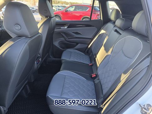 New 2026 Volkswagen Tiguan SEL R-Line image 8