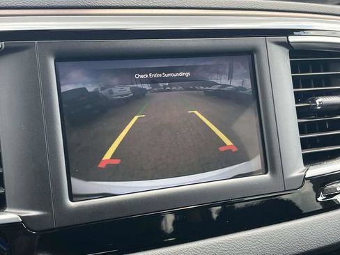 Used 2023 Chrysler Voyager LX FWD image 29